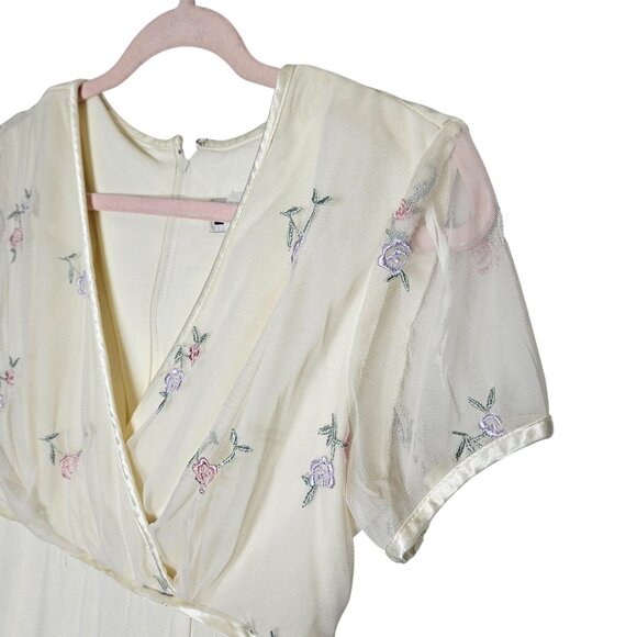 Vintage 90s Y2K Maurices Cream Embroidered Maxi Dress Sheer Floral Slit Size 7-8 - Picture 3 of 10